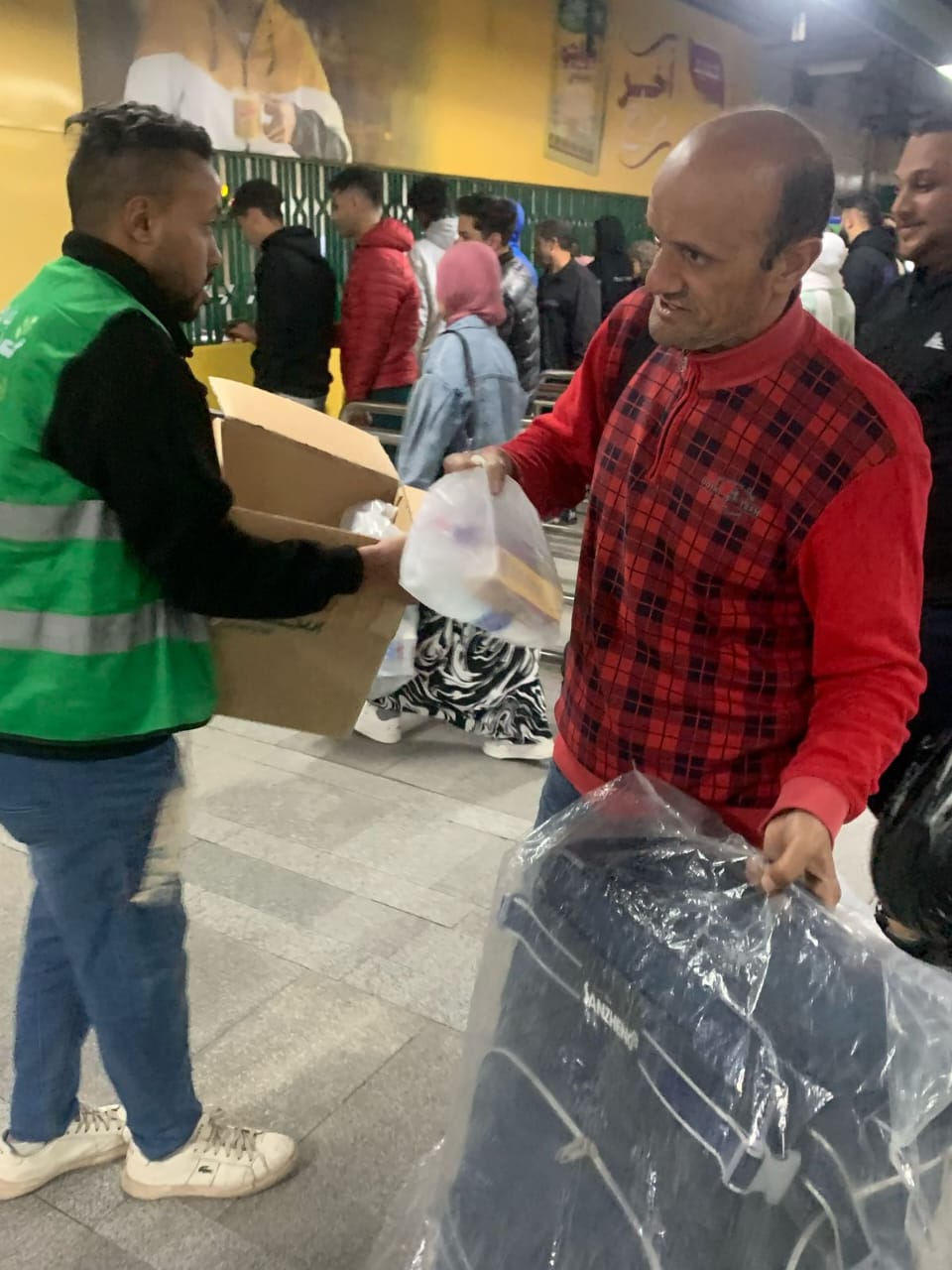 حملة هنفطر في المحطة بمحطات مترو الأنفاق