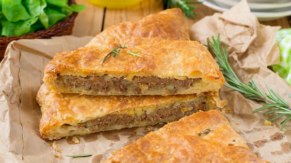 طريقة عمل الجلاش باللحمة المفرومة واللبن والبيض ناديه السيد