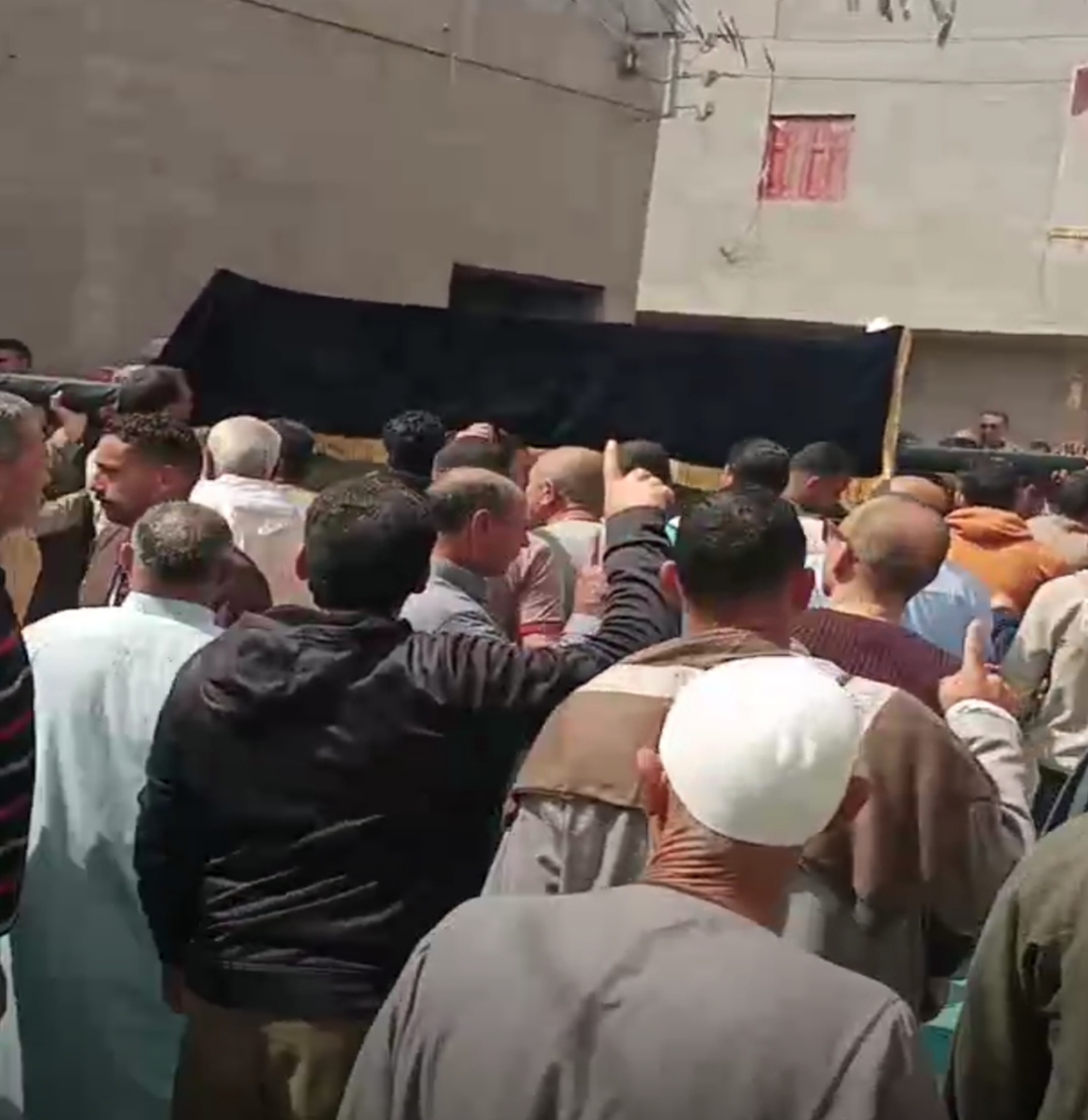 الآلاف يشيعون جثمان الشيخ فوزى عبد الغفار المبتهل بالإذاعة والتليفزيون بمسقط رأسه بالبحيرة