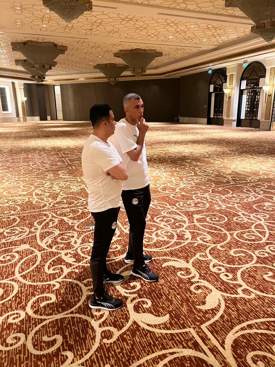 نبيه يستهل معسكر الشباب في قطر بمحاضرة عن إيجابيات وسلبيات ودية زد