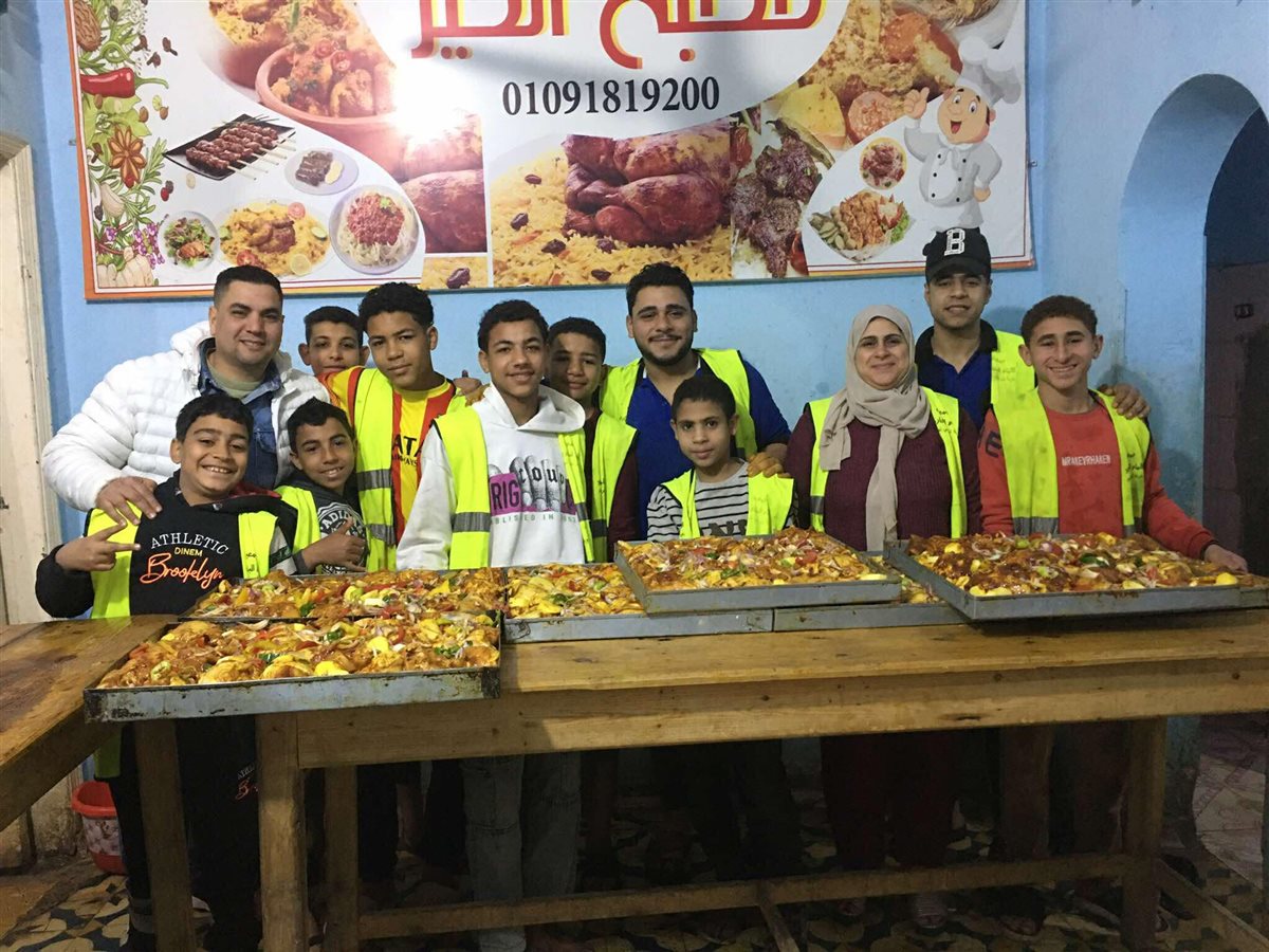 فريق عمل مطبخ الخير