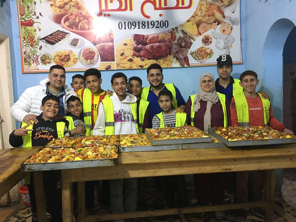 فريق عمل مطبخ الخير