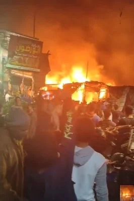 جانب من الحريق