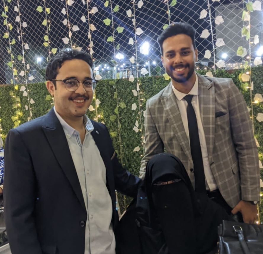 ابناء الأم المثالية في البحيرة