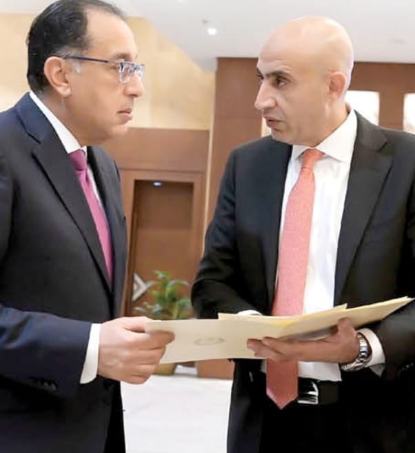 رئيس الوزراء - وزير التعليم 