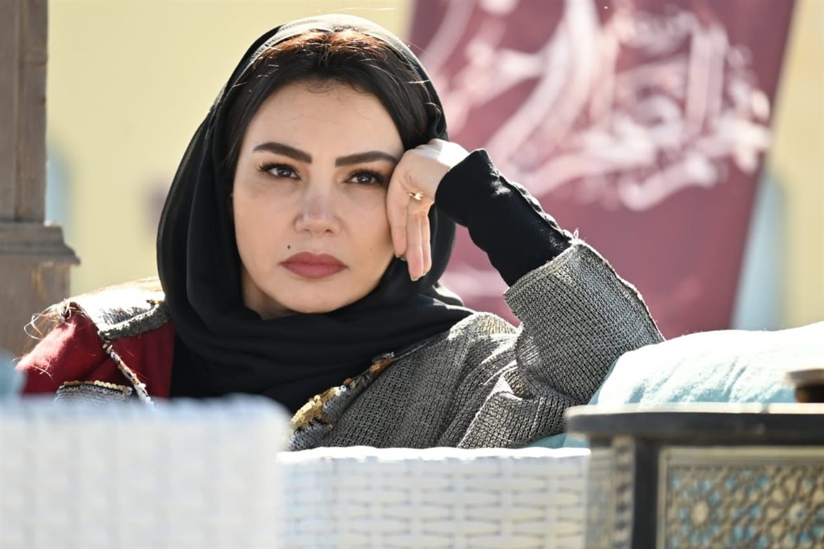 الفنانة دينا فؤاد