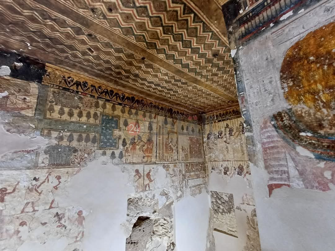 مقبرة نفرحتب من الداخل