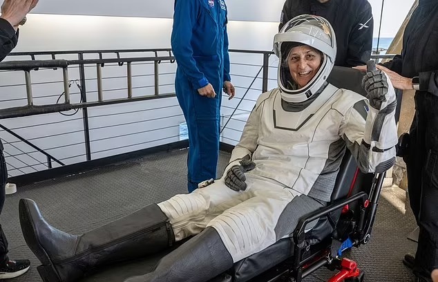 رواد الفضاء التابعين لناسا 