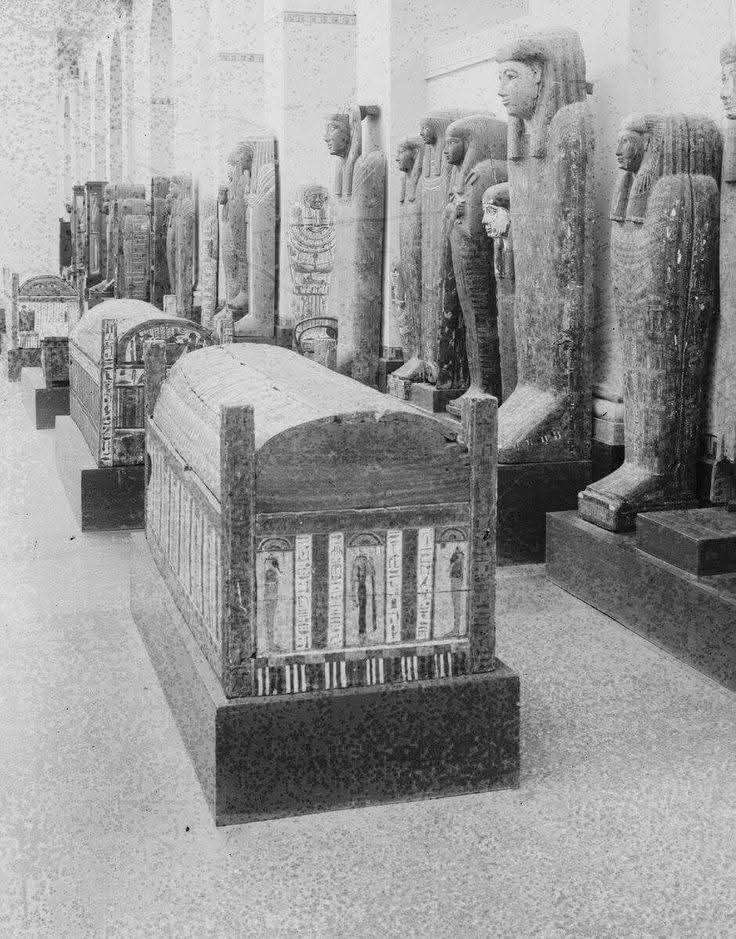 القطع الأثرية بالمتحف المصري بالتحرير 