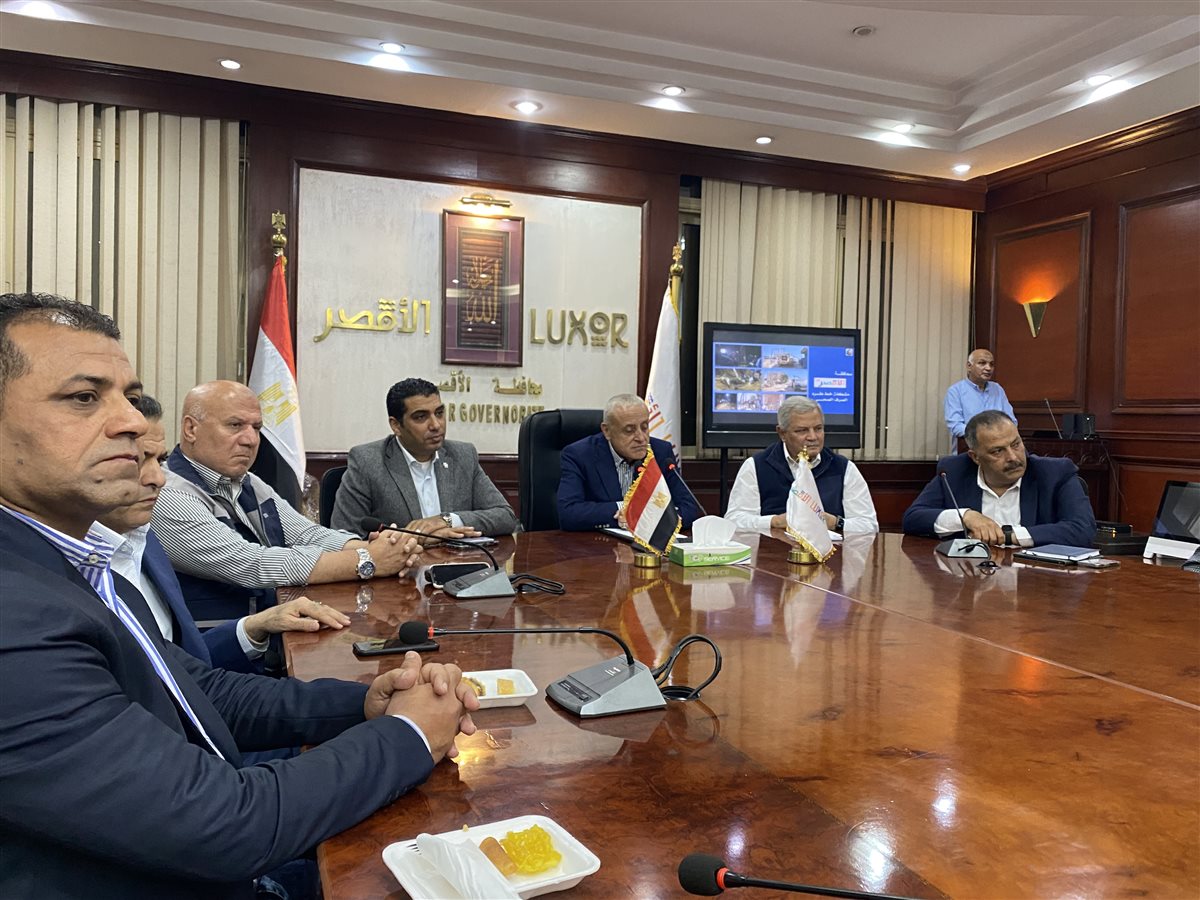 مؤتمر صحفي لمحافظ الأقصر للاعلان عن إنتهاء أزمة المياة