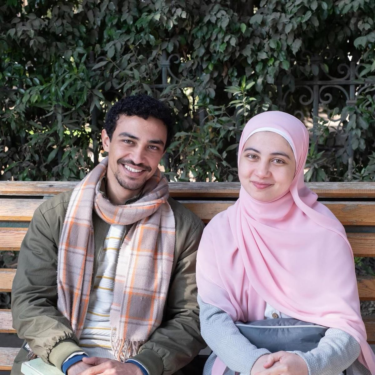 فاتن سعيد وأحمد غزي من مسلسل قهوة المحطة