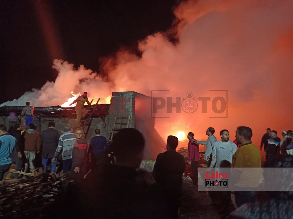 حريق بمخزن بلاستيك بكفر الشيخ 