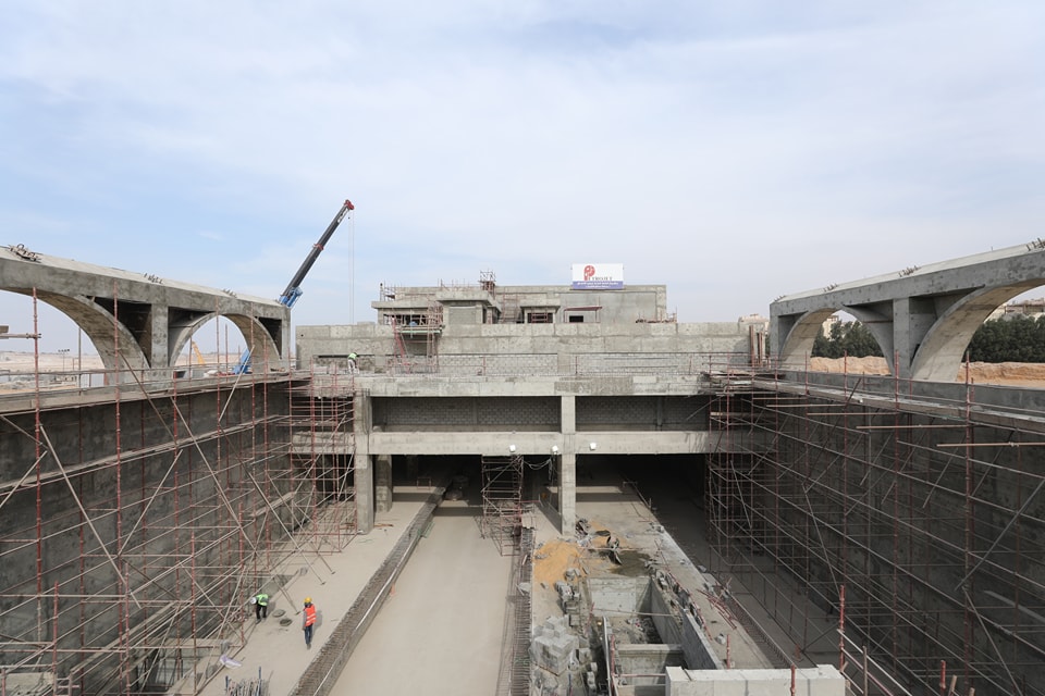 صور تقدم الأعمال التنفيذية في محطة مترو حدائق الأشجار بالخط الرابع