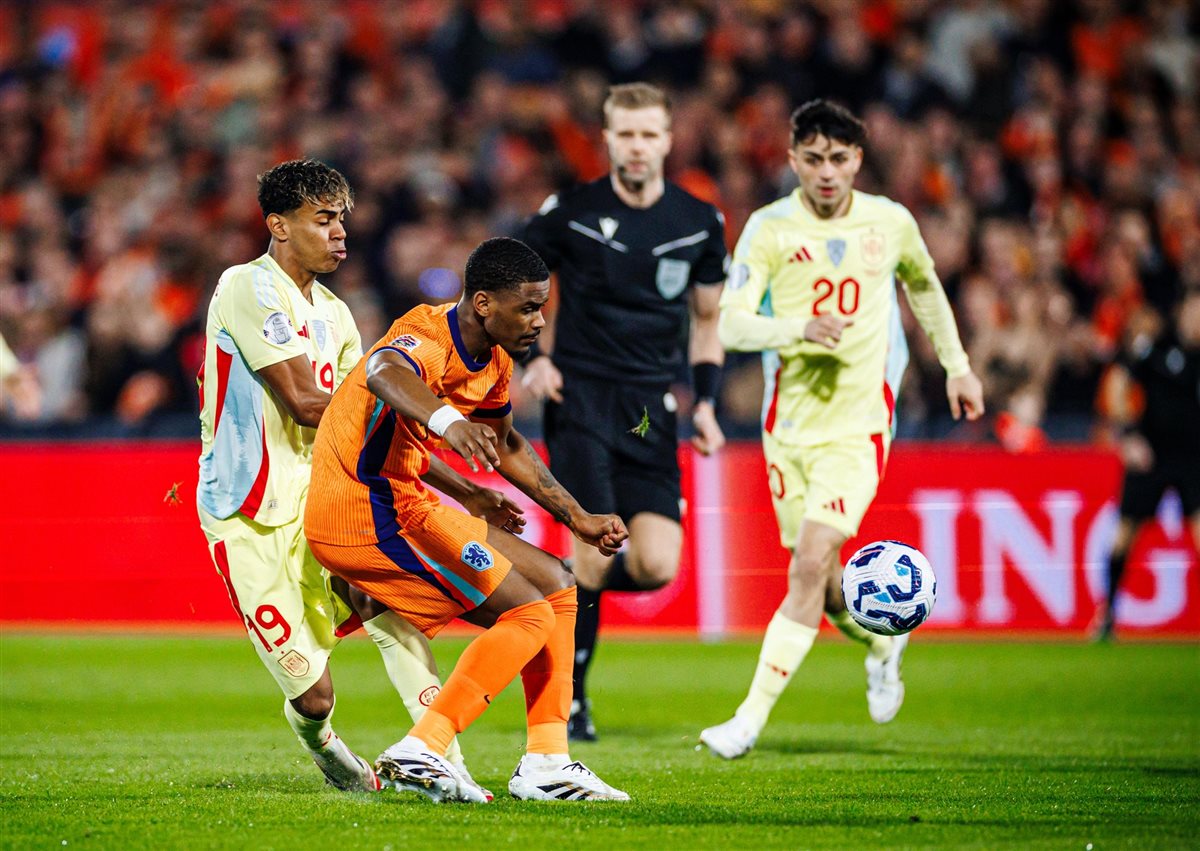 القنوات الناقلة لمباراة هولندا وإسبانيا بث مباشر في دوري الأمم الأوروبية 