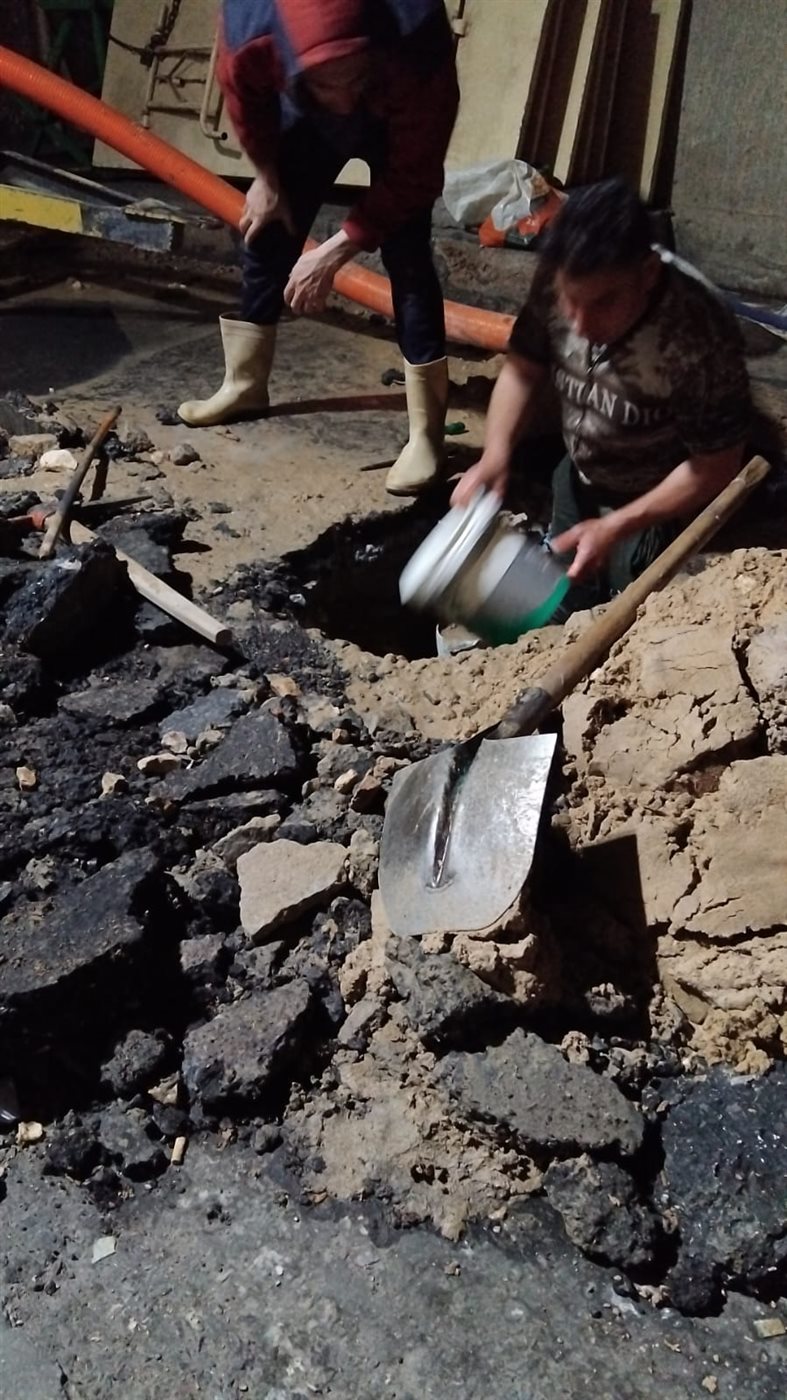 إصلاح كسر ماسورة مياه بالإسكندرية 