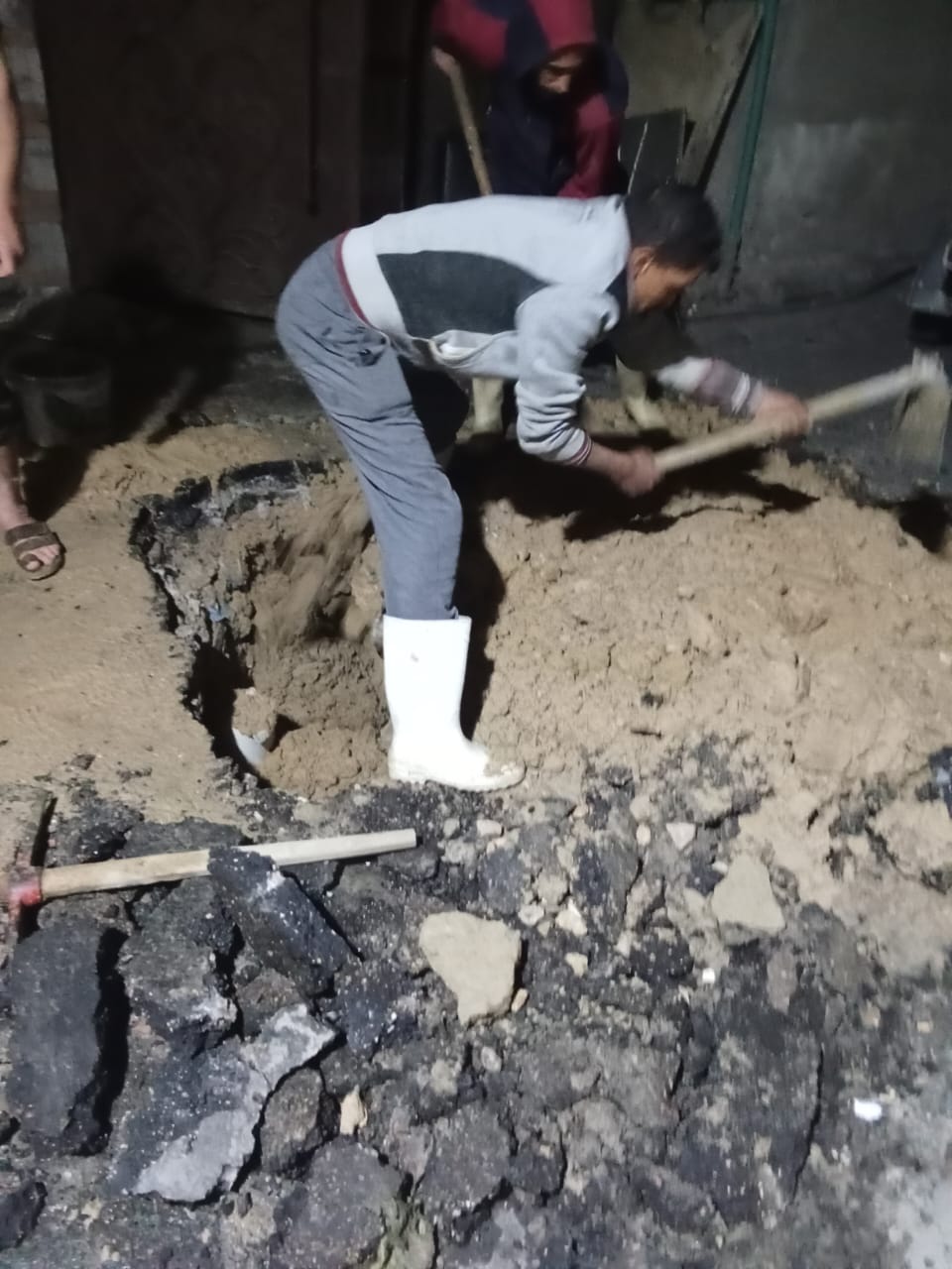 إصلاح كسر ماسورة مياه بالإسكندرية 