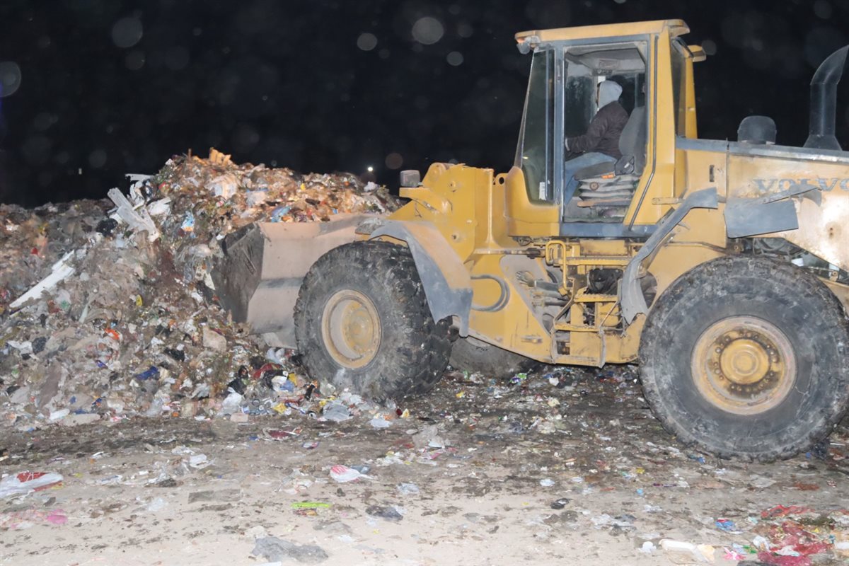 رفع 2000 طن مخلفات بمعدات وفرق هيئة النظافة في أسبوع