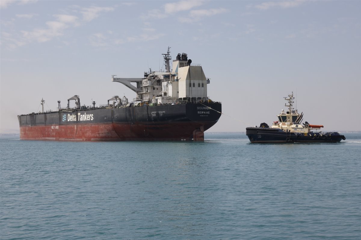 حركة السفن في قناة السويس