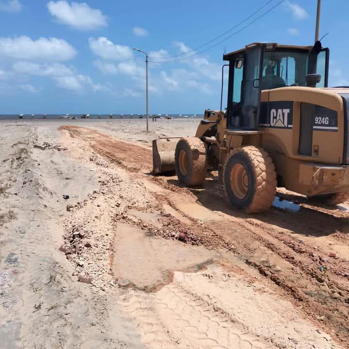 التمهيد لإنشاء المشايات بالمصيف