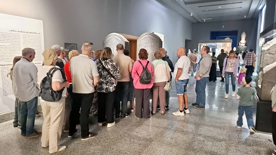 توافد كبير من السائحين العرب والأجانب على المتحف اليوناني الروماني