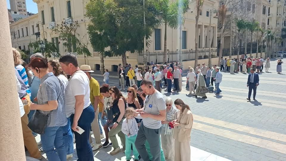 توافد كبير من السائحين العرب والأجانب على المتحف اليوناني الروماني