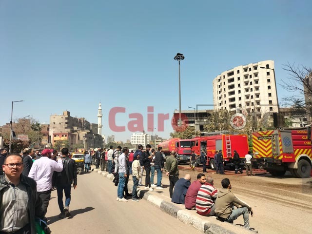 الحماية المدنية تحاول السيطرة على حريق رمسيس