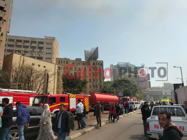 الحماية المدنية تحاول السيطرة على حريق رمسيس