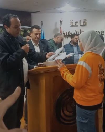 جانب من التكريم  (2)