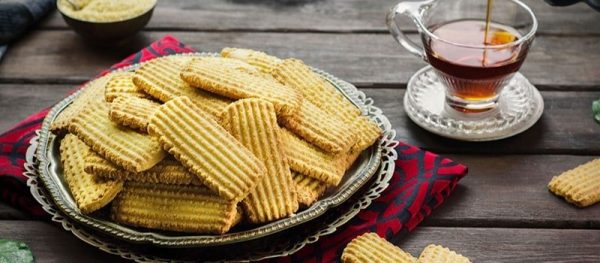 أسهل طريقة لعمل بسكوت النشادر في المنزل
