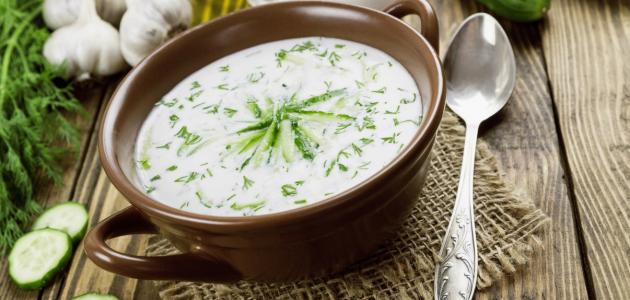 طريقة تحضير برياني دجاج وسلطة زبادي بالخيار لإفطار اليوم 26 من رمضان