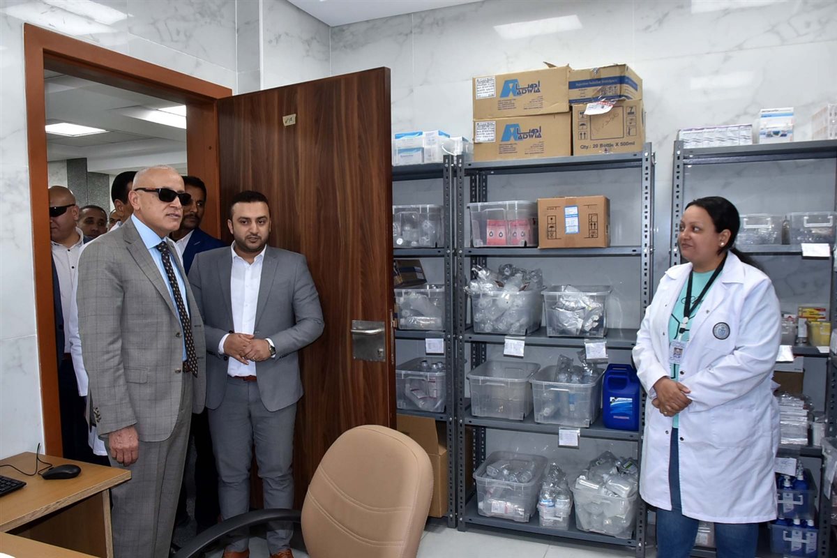 محافظ الأقصر يتفقد المجمع الطبي