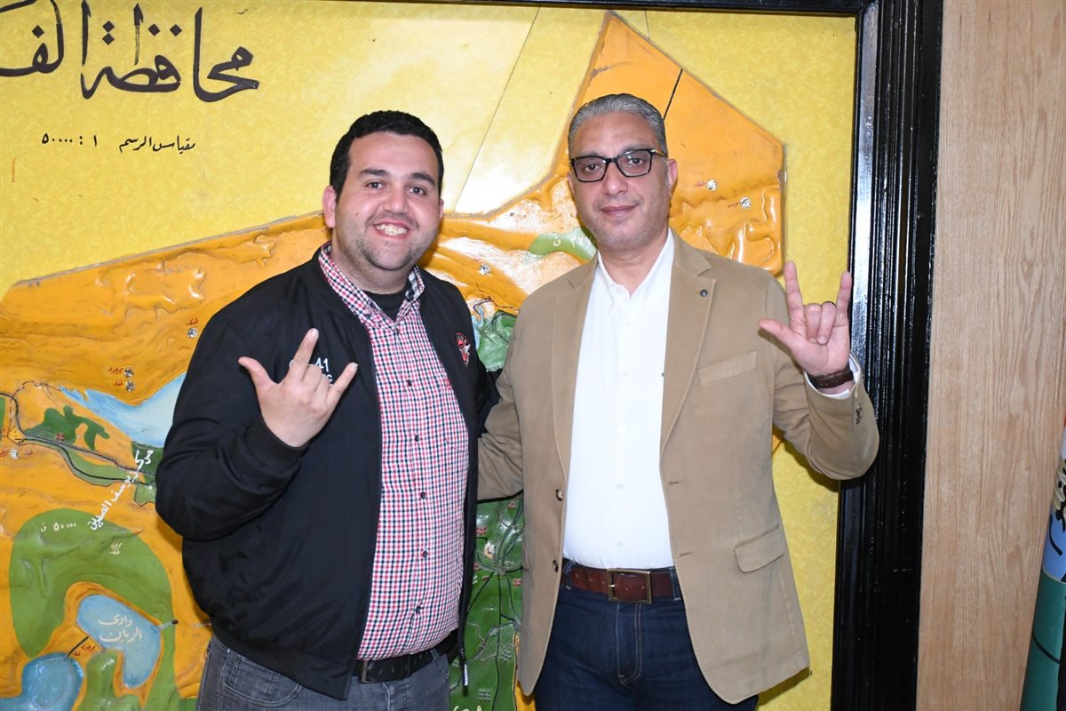 محافظ الفيوم يكرم الأمهات المثاليات 