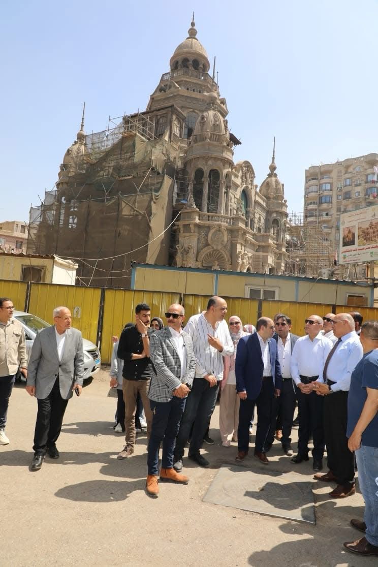 محافظ القاهرة يتفقد أعمال تطوير قصر السكاكيني والمناطق المحيطة بحي الوايلي