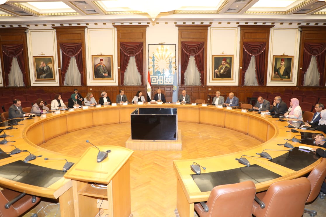 مناقشة آليات التعاون فى ملف الحضانات