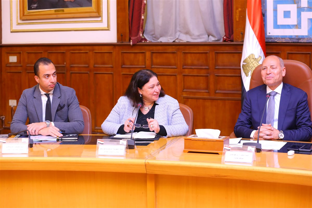 مناقشة آليات التعاون فى ملف الحضانات