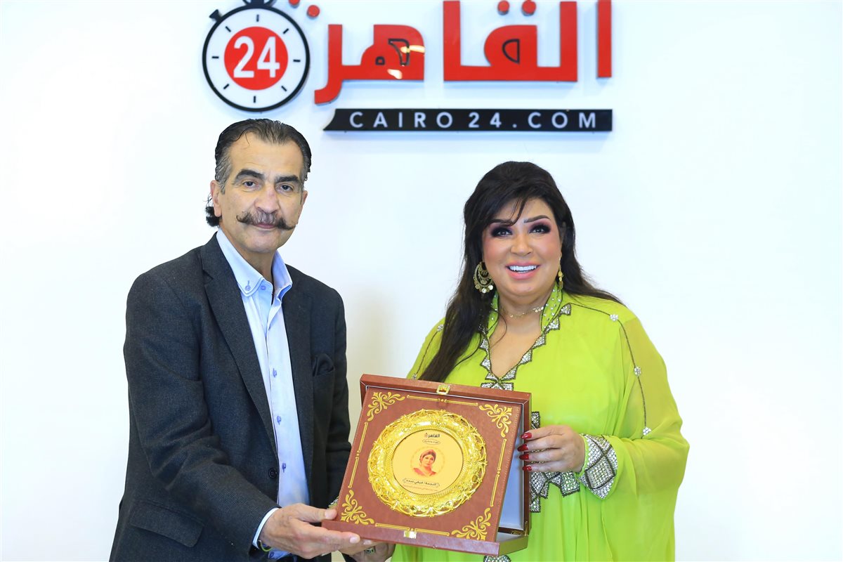 القاهرة 24 يكرم فيفي عبده 