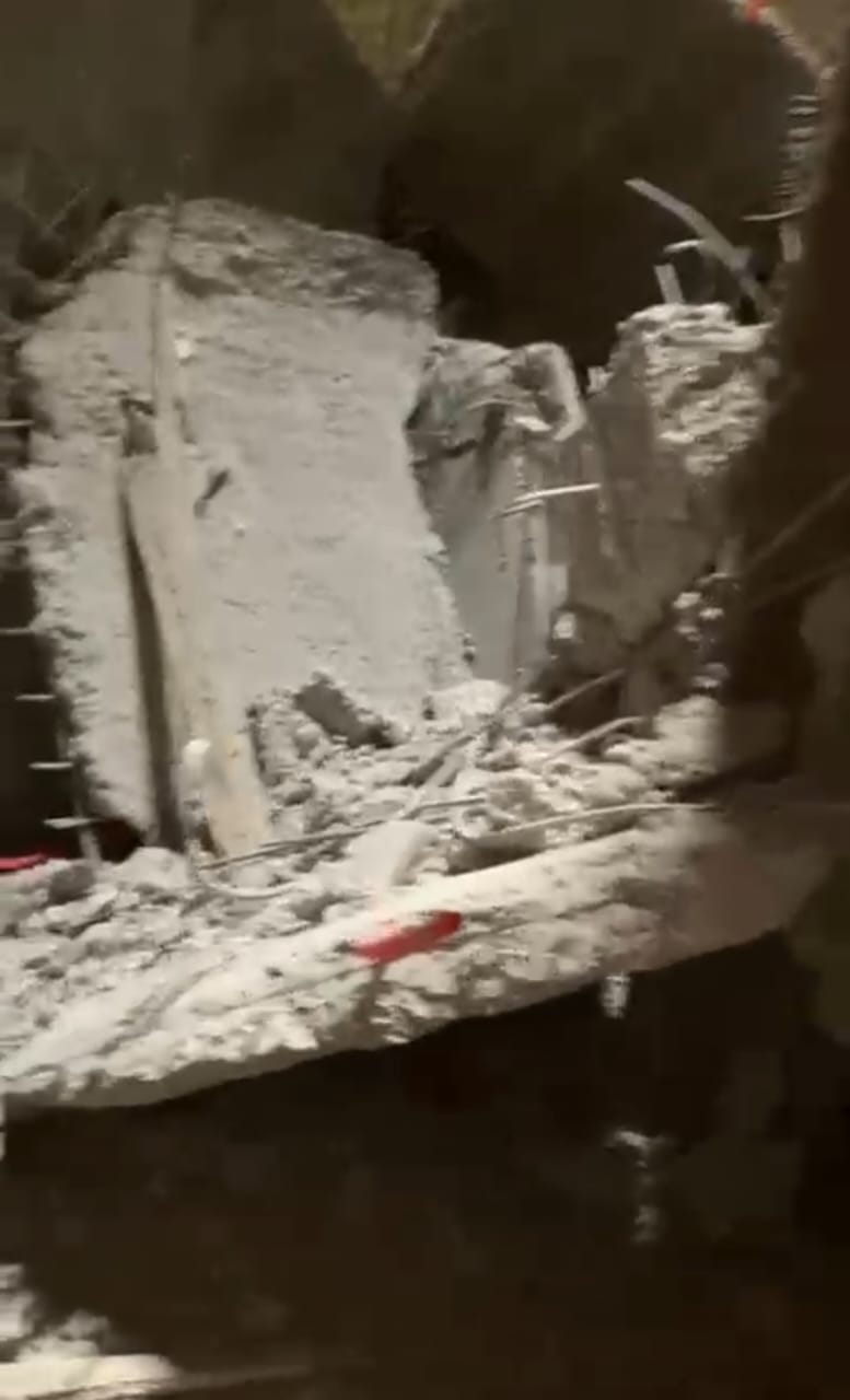 إزالة 14 دورًا مخالفًا مناور خرسانية