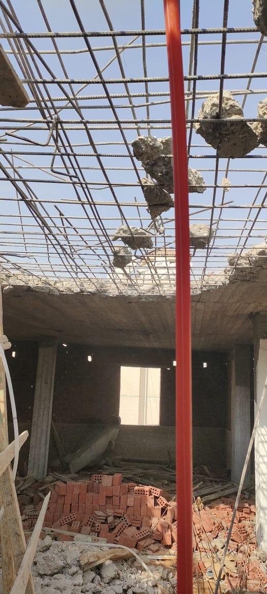 أعمال إزالة الأدوار العليا المقامة بدون ترخيص فى منطقة المقطم