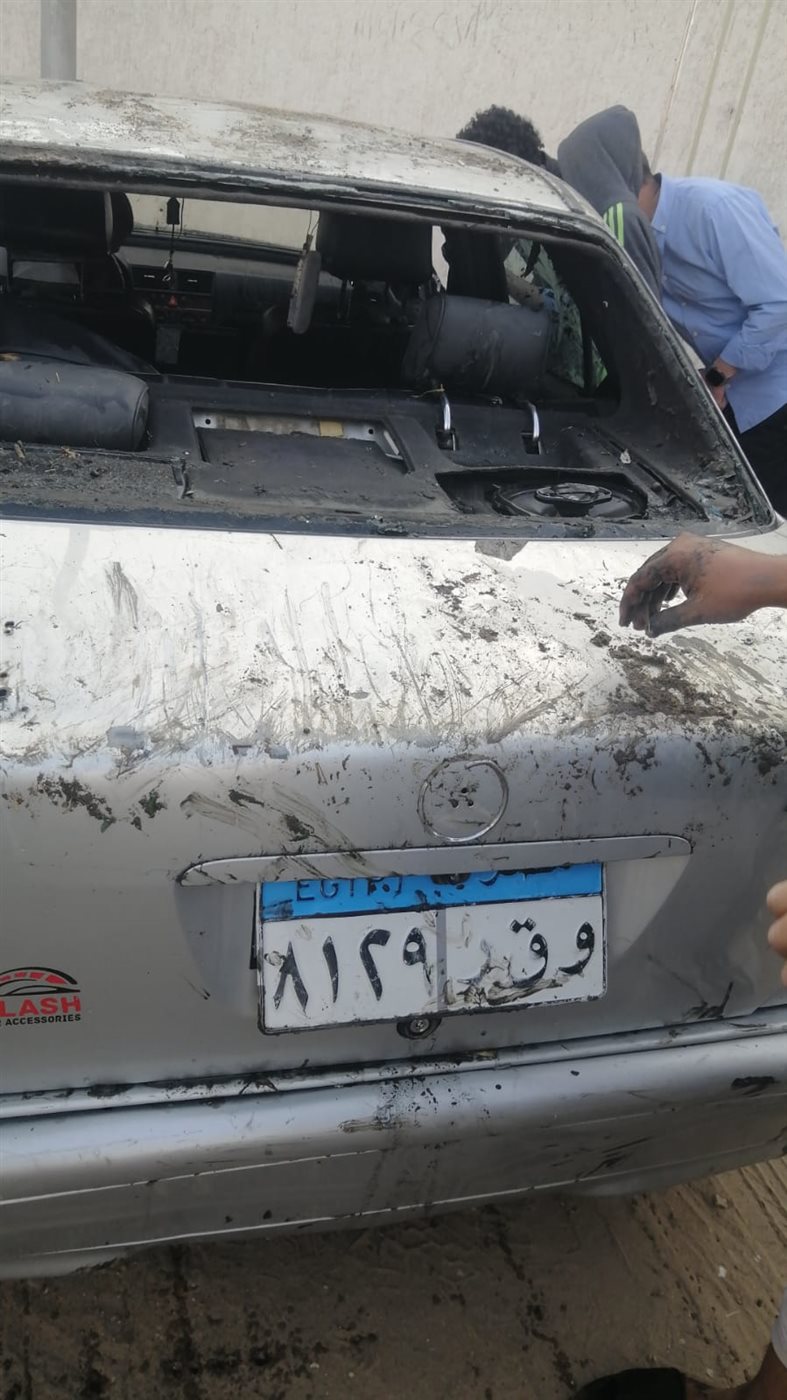 انقلاب سيارة ملاكي بترعة أبو النمرس دون إصابات 