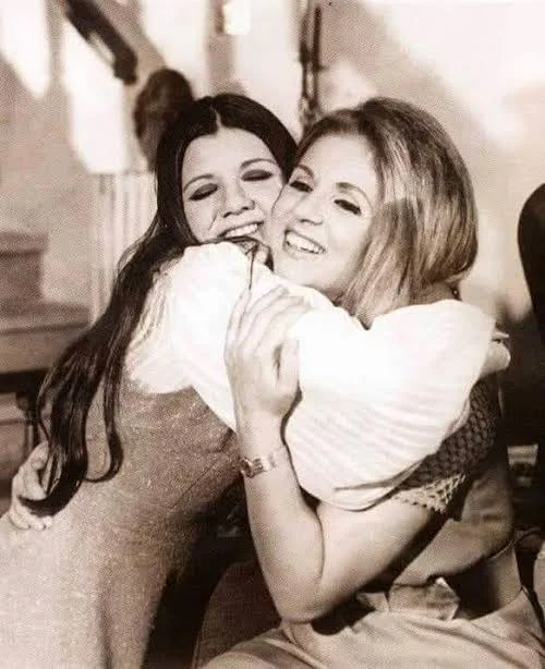 لقطات لـ صباح وابنتها هويدا