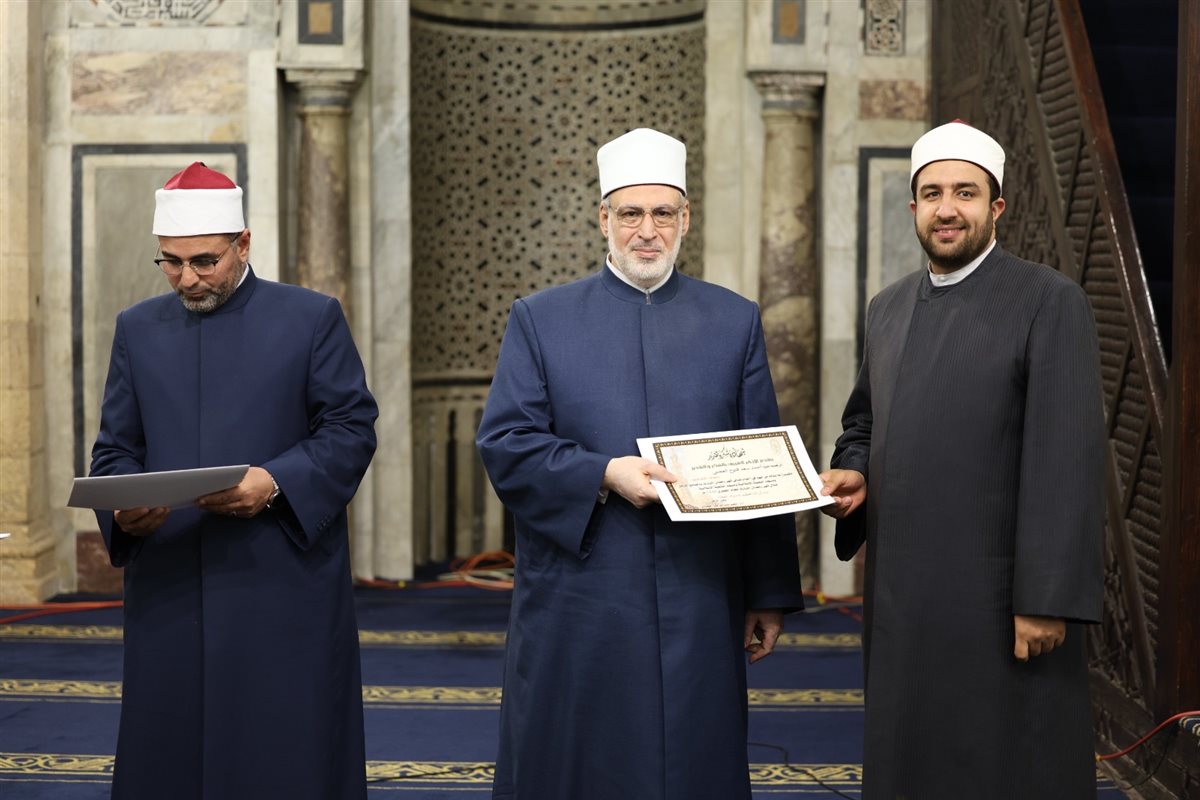 أحيوا مدرسة التلاوة المصرية للقرآن.. وكيل الأزهر يكرم أئمة القبلة بالجامع الأزهر