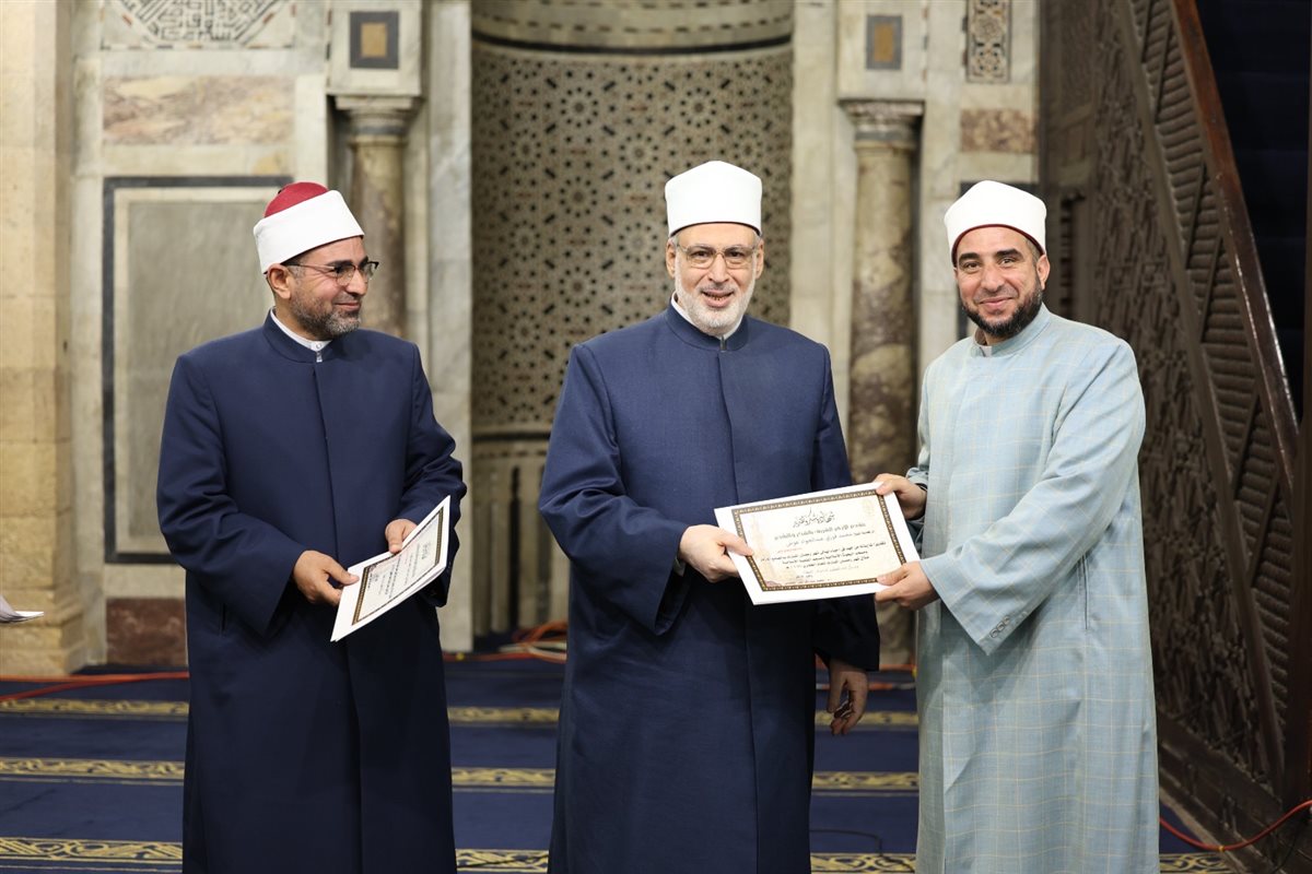أحيوا مدرسة التلاوة المصرية للقرآن.. وكيل الأزهر يكرم أئمة القبلة بالجامع الأزهر