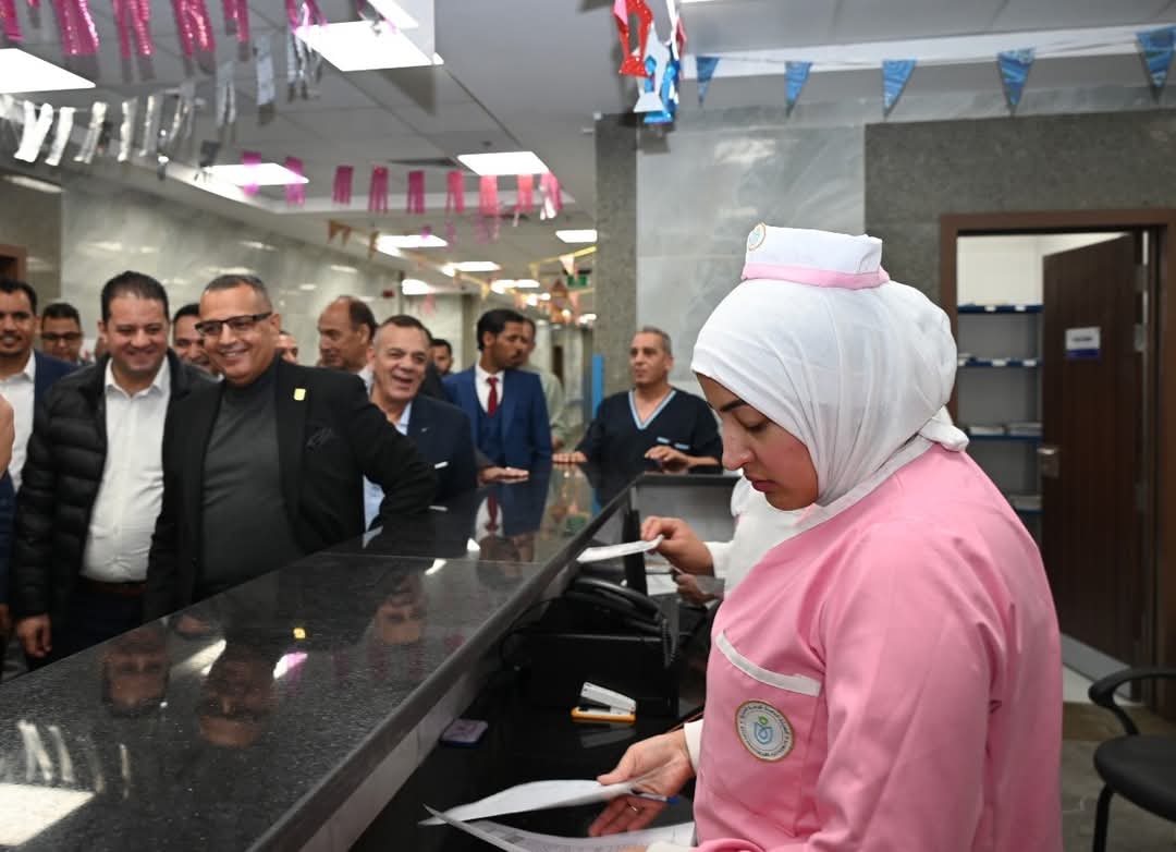 محافظ جنوب سيناء يتفقد مستشفى مجمع الفيروز 