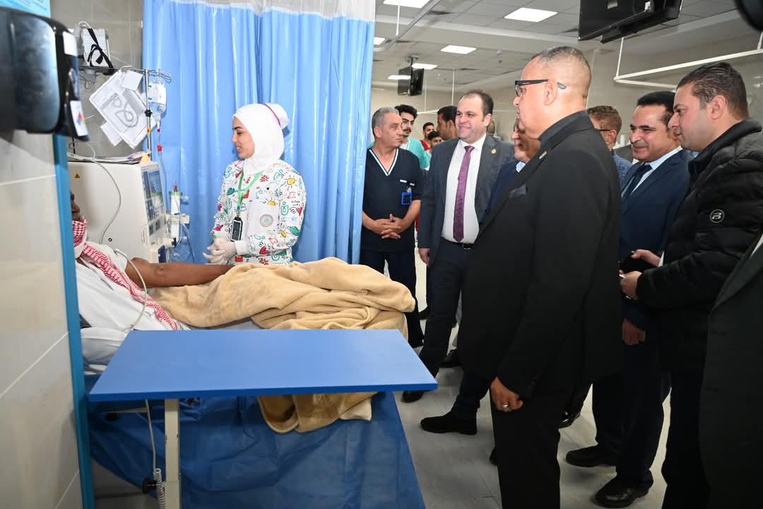 محافظ جنوب سيناء يتفقد مستشفى مجمع الفيروز 