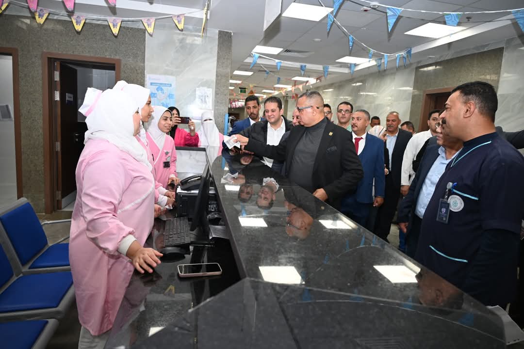 محافظ جنوب سيناء يتفقد مستشفى مجمع الفيروز 