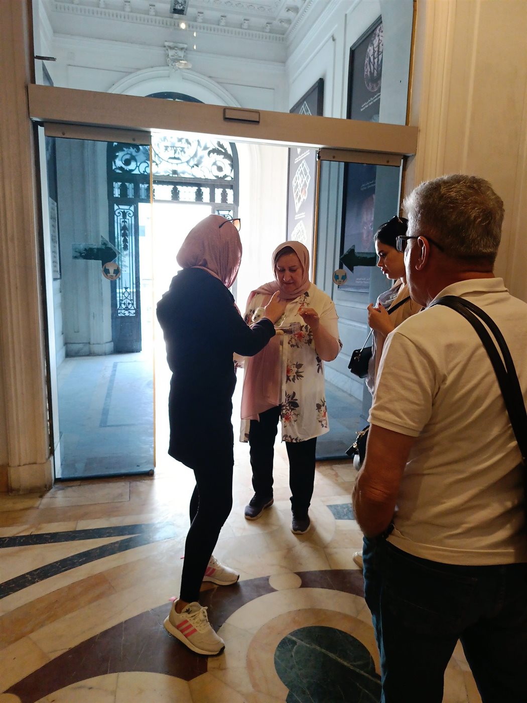  السائحين في متحف الإسكندرية القومي