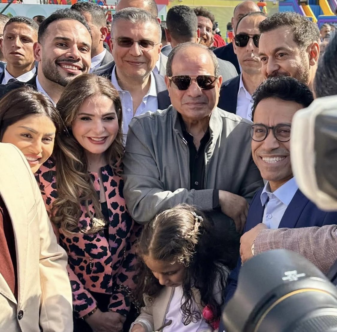 عمرو الليثي ومصطفى شعبان وسامح حسين.. النجوم يلتقون بالرئيس السيسي في احتفالية عيد الفطر