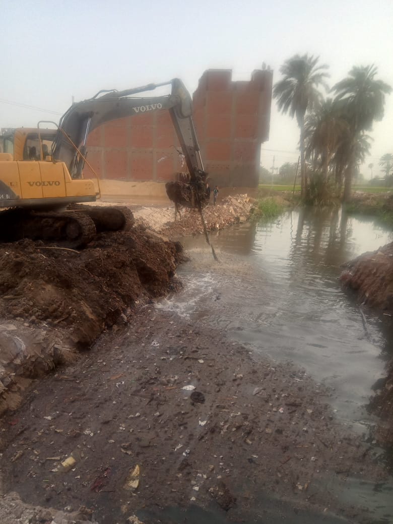 زيادة منسوب المياه بمصرف غيط العلو بسنورس .