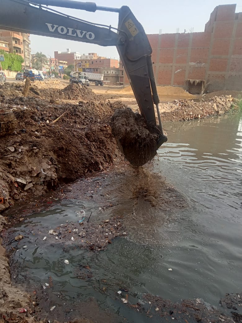 زيادة منسوب المياه بمصرف غيط العلو بسنورس