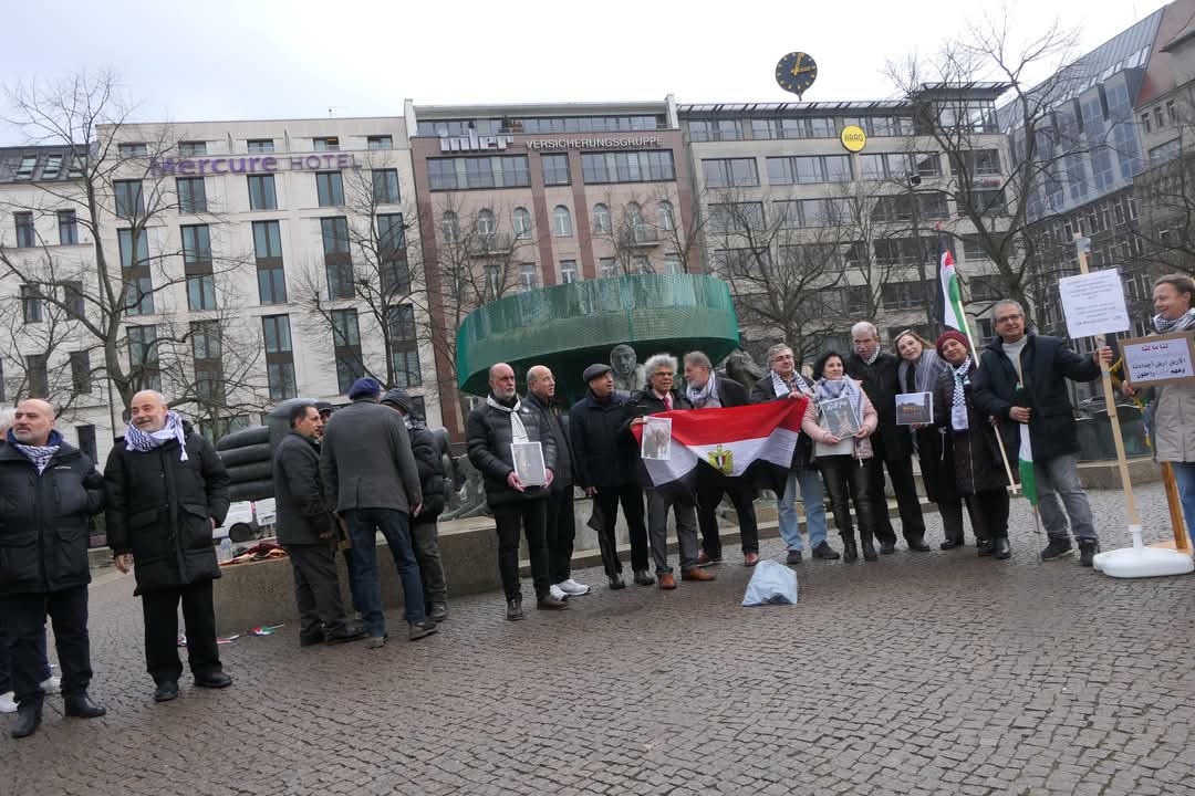 الجالية المصرية فى برلين تنظم وقفة لدعم الشعب الفلسطينى
